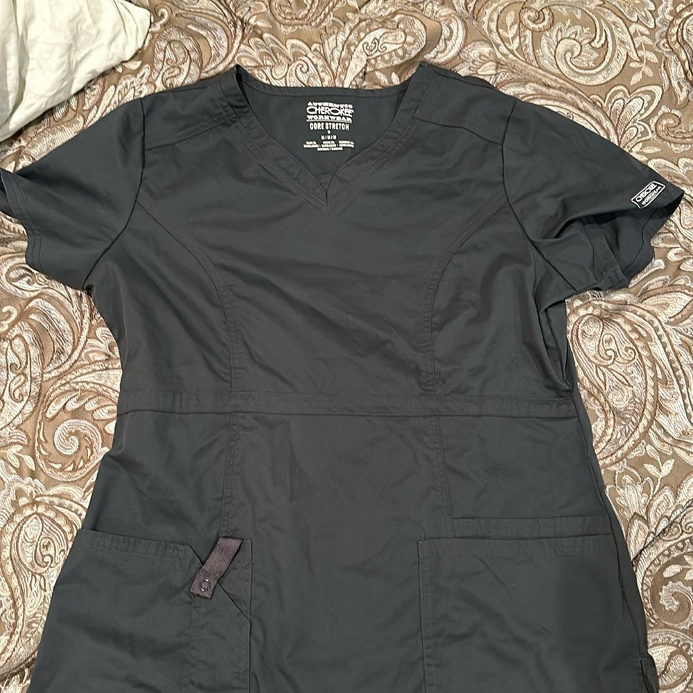 Scrub top